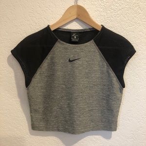 Nike Crop Top